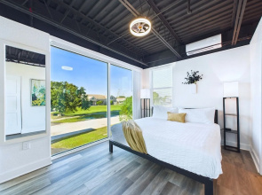 Rocket Launch View Loft Near Beach Port-unit 209