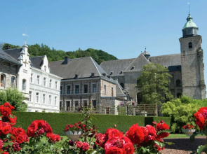 Malmedy Hillside Spa Retreat