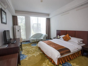 Number One Metropolitan Garden Hotel