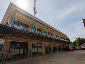 Brown Home Sattahip @ 19