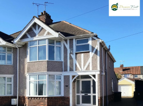 Classy 3-Bedroom MAC House with Garden - Pool Table - Netflix