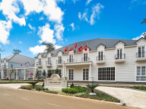 Golden Sun Hotel - Mangden