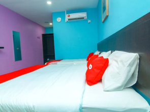 OYO 89517 Little Tanjung Chalet