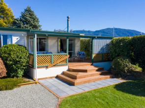 Dee's on Bligh - Te Anau Holiday Home