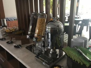 Surya Kencana Seaside Hotel