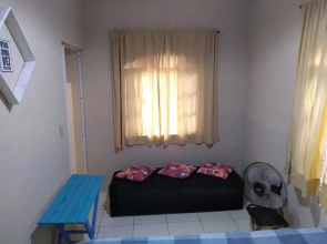 Casa de Um Quarto 2 minutos da praia