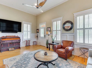 Charming Wilmington Cottage - Walk to Downtown!