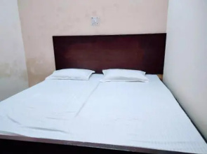 Sharda Hotel