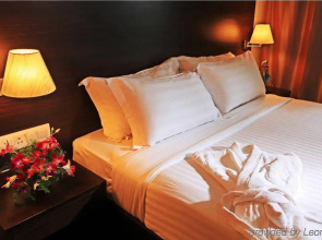 Le Royale Residency