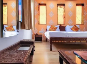 Rudraksh Inn