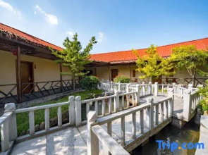 Liantai Xiaozhu Homestay (Lushan Scenic Area Donglin Buddha)