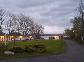 Bayside Motel