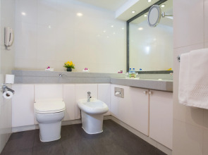 Millennium Plaza Downtown Suites