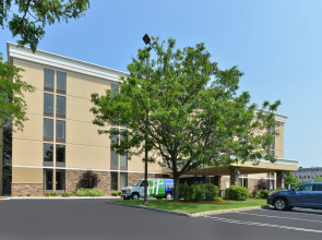 Holiday Inn Express Worcester