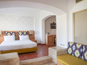 Tamra Beach Resort