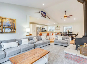 3 Mi to Old Mill District: Family Retreat w/ Yard