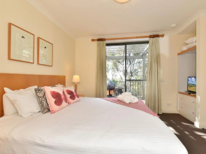 Villa Spa Executive 1br Champagne Resort Condo located within Cypress Lakes Resort (nothing is more central)