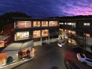 Crystal Ryokan Shirahama Akariya