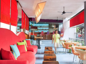 Отель ibis Styles Bali Legian