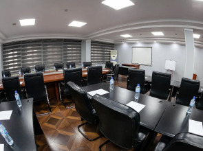 Отель Zargaron Plaza