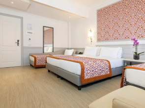 Atrium Fashion Hotel