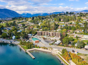 Lake Chelan Condo w/ Resort Pool & Hot Tub!