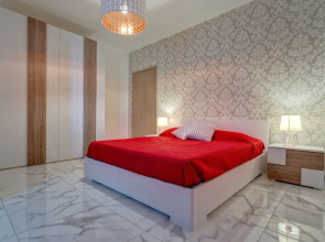 Marvellous 2 Bedroom Apartment by the Sea