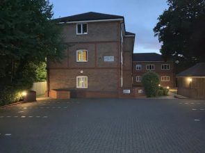 Stunning large 3 bedroom Penthouse Apartment