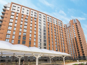 Deluxe Waterside Flat in Leeds