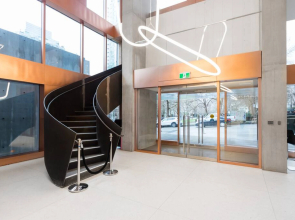 Vancouver House Breathtaking Views 3 Bdrm Pool hot tub gym