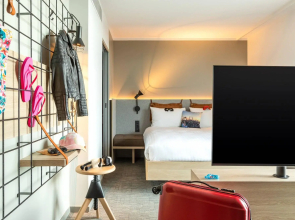 Moxy Bordeaux Hotel