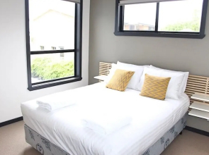 Cove View Retreat