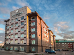 Sandman Signature Calgary Airport Hotel