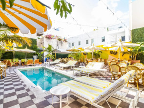 Clinton Hotel South Beach