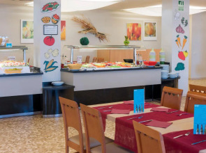 Hotel Serhs Oasis Park