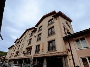 Aparthotel Punct pe i