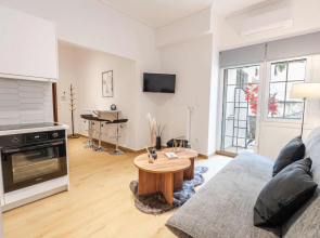 Phaedrus Living: Nea Smyrni Park View Flat