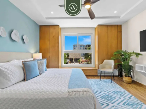 New Stylish 1 BR Condo - Ocean Views - Flex Room