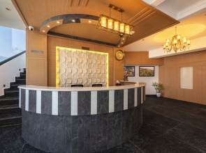 Hotel Mountain Mirage