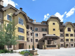 Ascent Residence 208