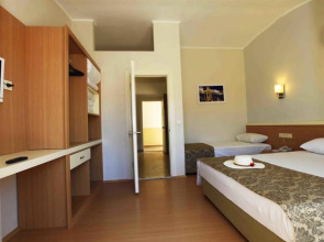 Sun City Apartments & Hotel