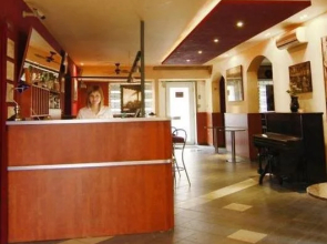 Hotel Sheyly's