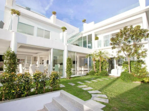 Luxury 5 Star Beach Villa 8 Bedrooms
