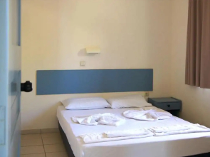 Apartment for Five, Swimming Pool, Near the Beach