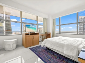 Luxury Brickell 3 Beds Sleeps 8