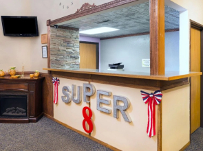 Super 8 by Wyndham Kingdom City