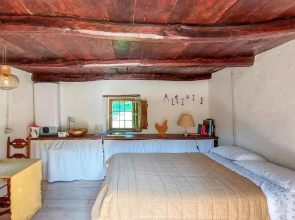 Awesome Home in Artò With