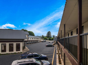 Canadas Best Value Inn & Suites Kamloops