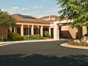 Courtyard by Marriott Raleigh Midtown