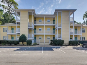 2 Mi to Ocean! Poolside Escape in Miramar Beach